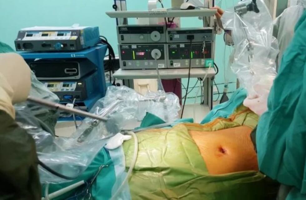 En Río Negro se realizó con éxito una cirugía que no deja cicatriz
