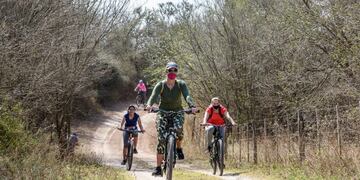 Camino por monte autóctono\u002E Segunda bicicleteada Marull (Municipio de Marull)