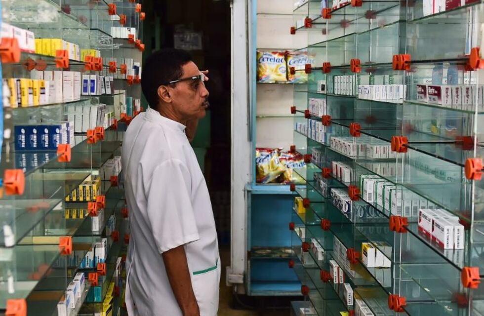 Cierran al menos quince farmacias por año en Mendoza