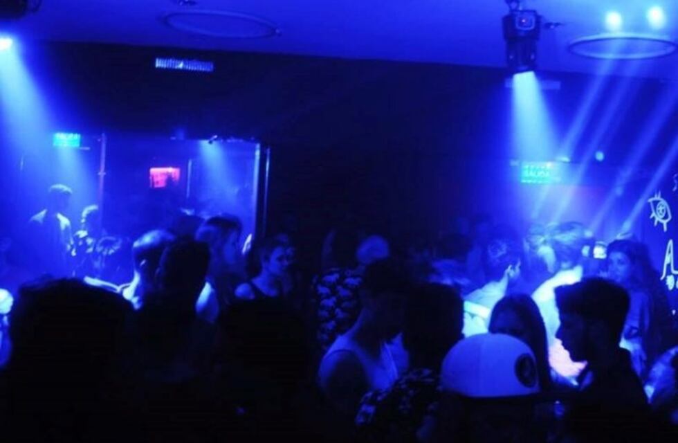 Comenzaron a investigar por abuso sexual a uno de los dueños de un boliche rosarino