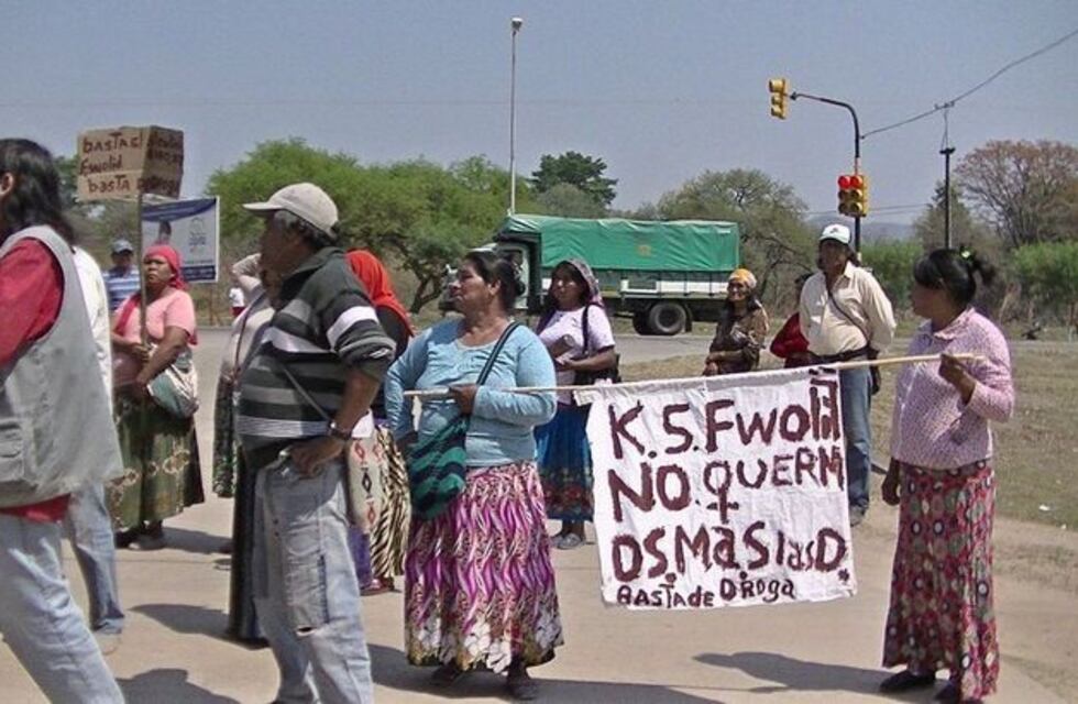 Señalan a criollos por la venta de drogas y alcohol a los jóvenes wichí