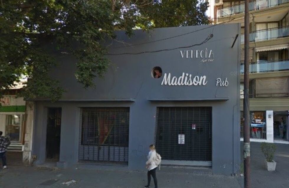 Quisieron hacer una fiesta de remeras mojadas, hubo polémica y la suspendieron