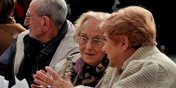 Se presentan 400 denuncias por año de jubilados estafados\u002E Este miércoles el diputado provincial Joaquín Blanco presenta la camapaña \