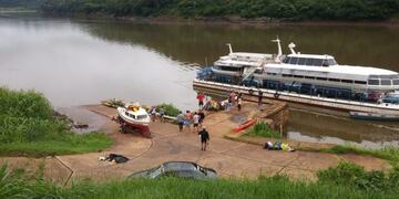 Las embarcaciones podrán llevar hasta tres tripulantes\u002E