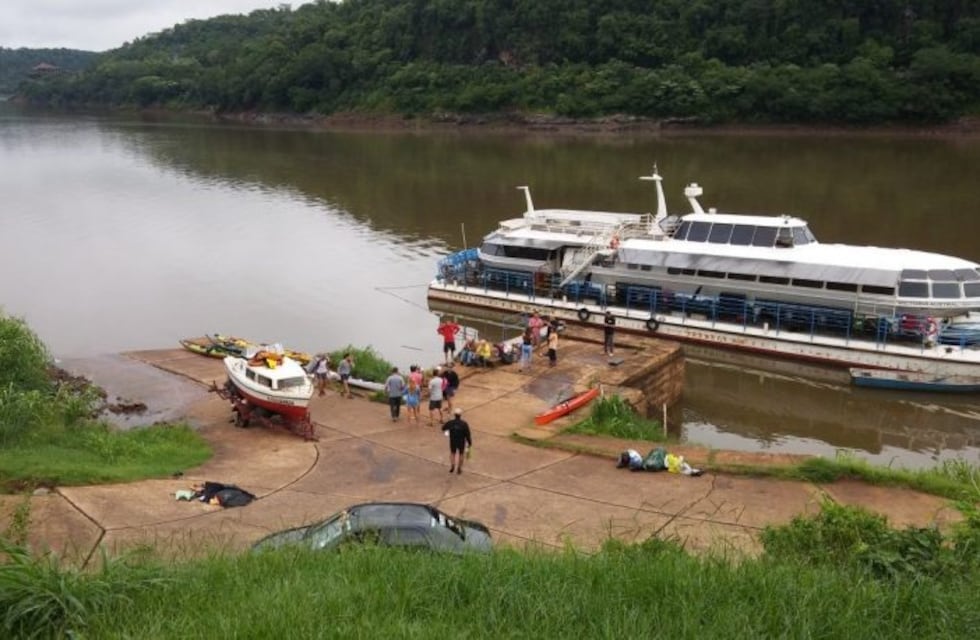 Puerto Iguazú autorizó la navegación de embarcaciones a motor