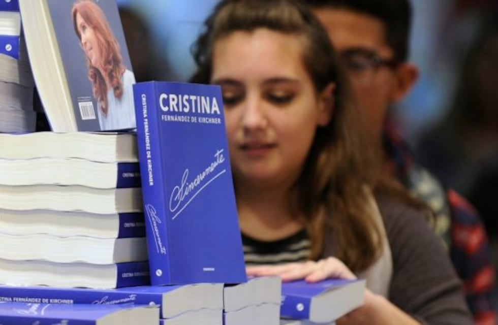 Cristina Kirchner presentará su libro sola y sin prensa en el auditorio