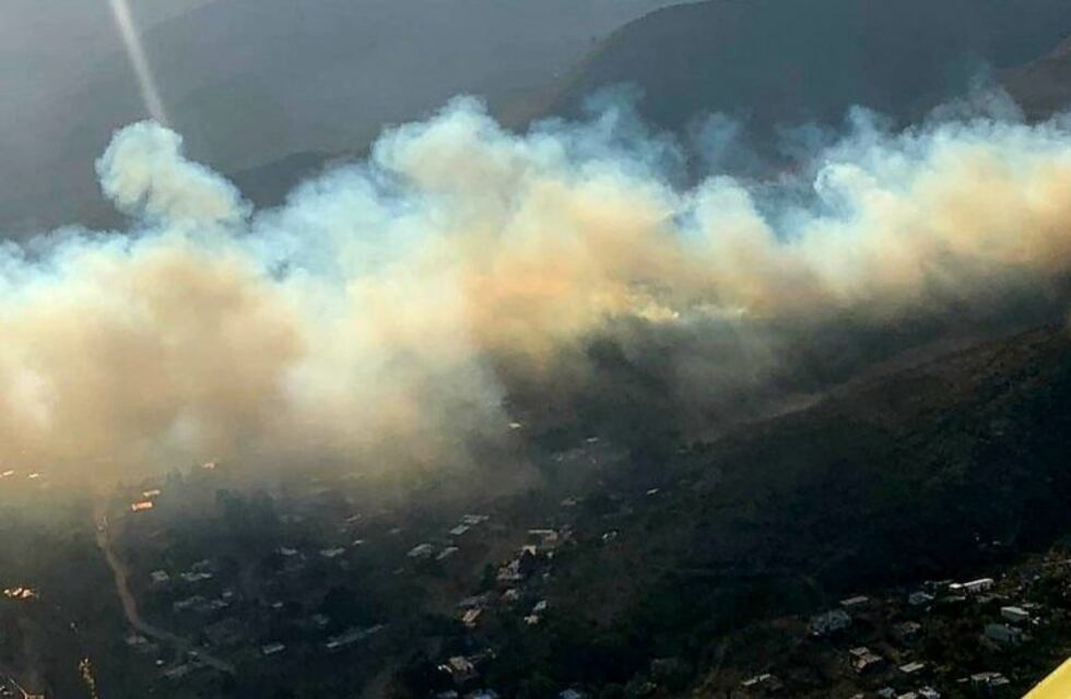Sofocaron el incendio forestal en San Esteban y en distintos sectores de las sierras cordobesas