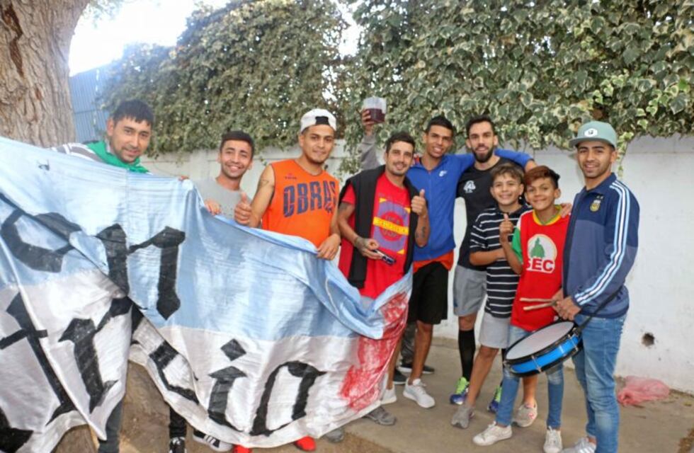 Acalorada despedida a Obras, que este jueves disputa la gran final con Bolívar