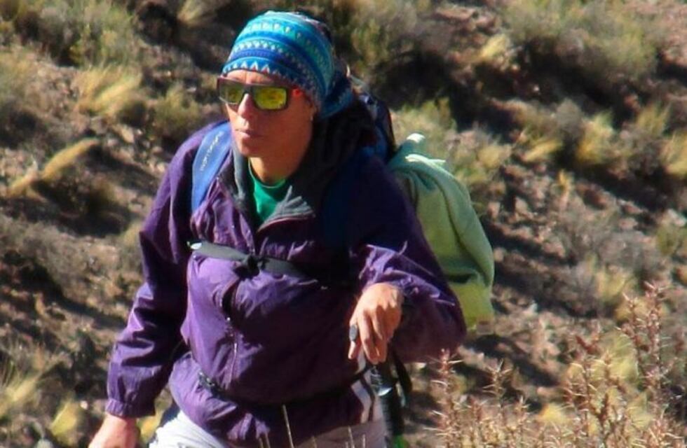 Búsqueda contrarreloj de una montañista que se perdió en los cerros de Quijano