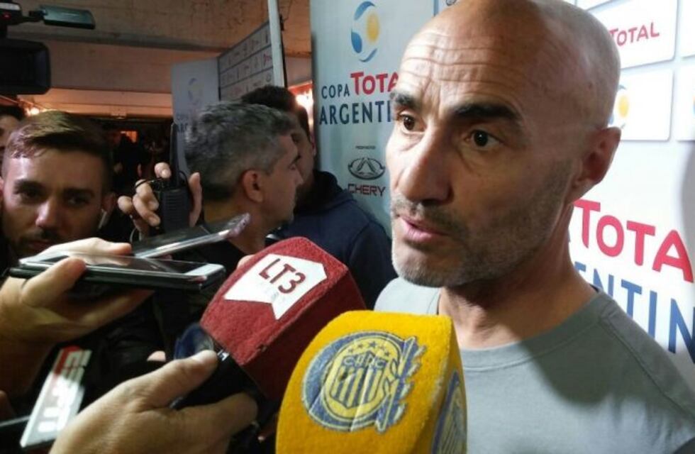 Paolo Montero reveló qué le dijo a los jugadores de Central en el descanso ante Godoy Cruz