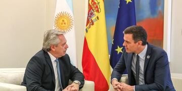 El presidente Alberto Fernández y su par español, Pedro Sánchez, reunidos en España\u002E (Presidencia)