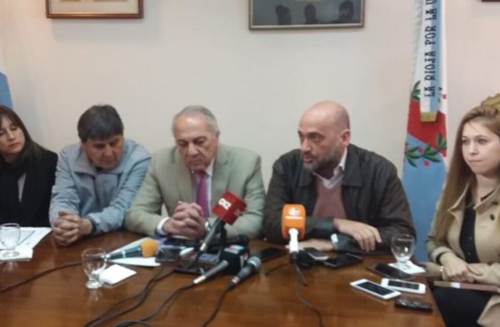 Escudo del PJ: acusan a la alianza "Juntos por el Cambio" por falsedad ideológica
