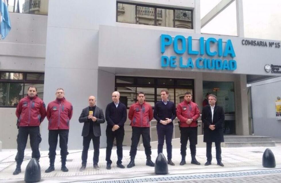 Entre 250 y 300 policías dejarán tareas administrativas y empezarán a patrullar la calle