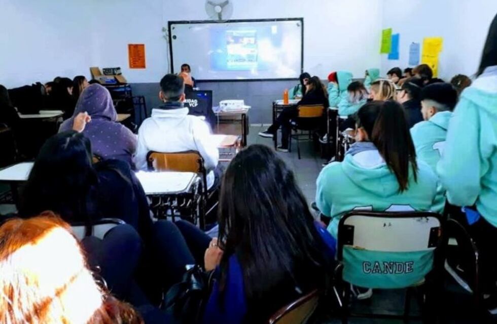 Cuenta regresiva para nuevas charlas en las escuelas de nivel medio