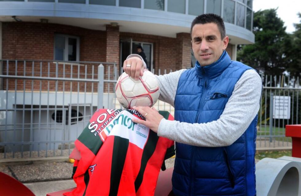 "Golferino" ya hace ruido con sus goles en Argentino Peñarol