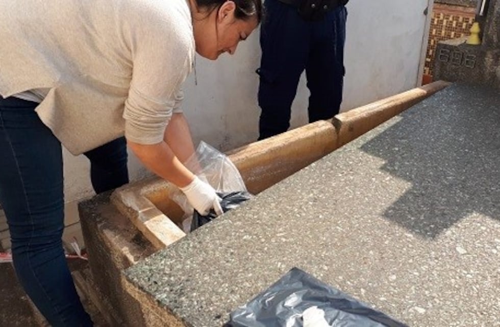 Macabro: sacaron restos de pariente del cementerio, los guardaron en su casa y los llevaron a otro