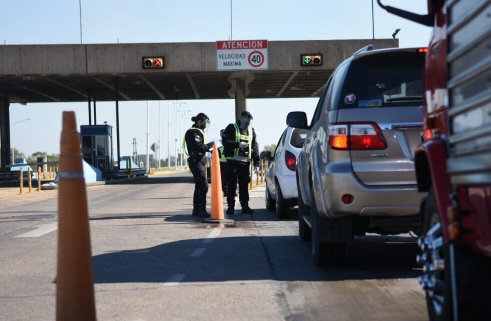 Ciudades santafesinas blindadas en el primer día del fin de semana largo