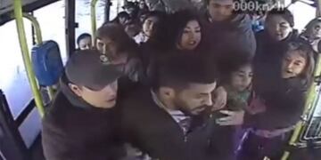 Captura de luchador de MMA golpeando a chofer (Foto: La Mañana Neuquén)\u002E