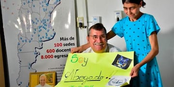 Miguel luchó contra la adversidad y logró recibirse de abogado\u002E (Foto: El Territorio)