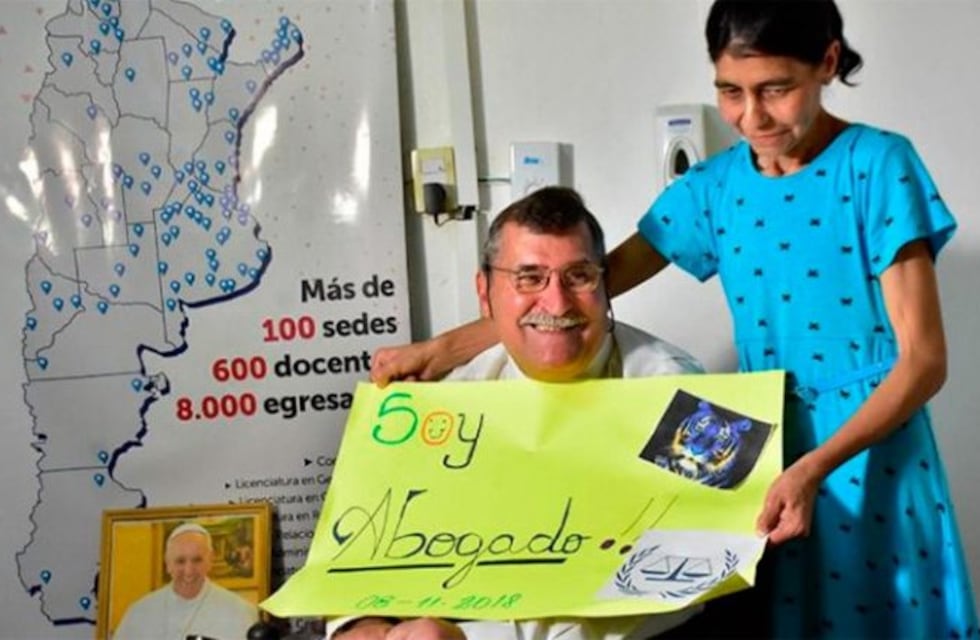 La historia de superación de un misionero: quedó cuadripléjico por un disparo, y se recibió de abogado