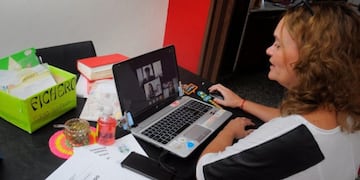 El 90% de los docentes universitarios rosarinos dice estar sobrecargado (docente virtual)