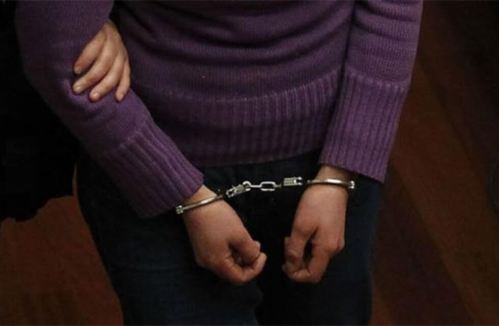 Detuvieron a una mujer que cobraba para "facilitar" el acceso a casas del IPVU