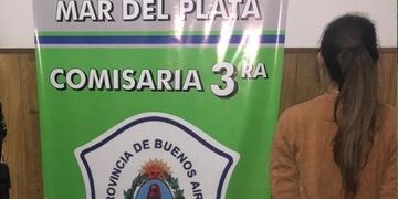 Mujer policía detenida (Foto: La Capital)