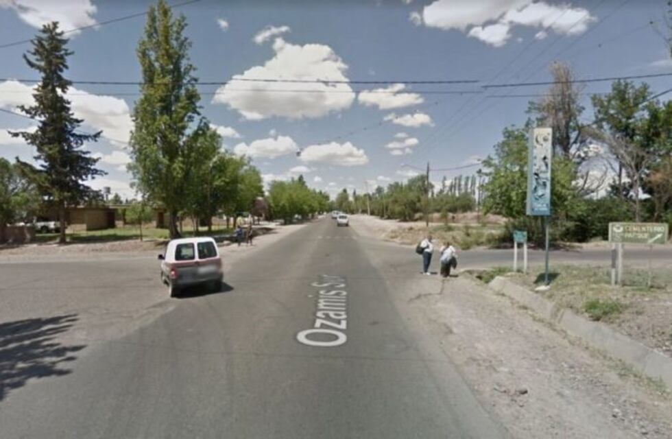 Un auto sin frenos chocó contra un camión en Maipú: murió una mujer