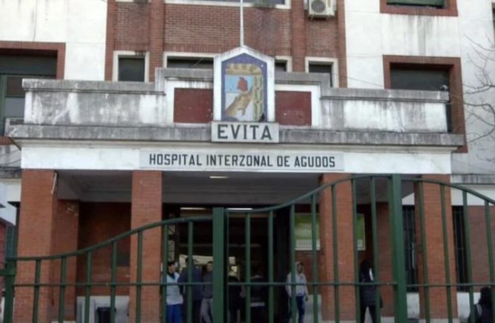 Policías se disfrazaron de médicos para atrapar a un prófugo que fue al hospital