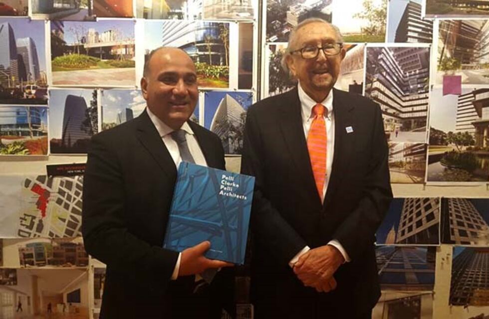 Juan Manzur y César Pelli