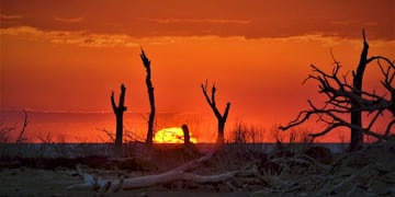 Atardecer en Miramar de Ansenuza - PH Hugo Giraudo