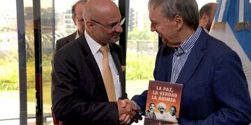 El gobernador Juan Schiaretti recibió este miércoles al embajador de la India\u002E (Prensa Gobierno)