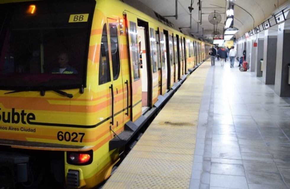 Un tercio de los trenes comprados hace cuatro años para la línea B aún no funcionan