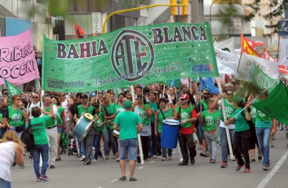 Sigue la incertidumbre y el malestar por falta de pago de sueldos a estatales