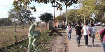 Viernes con cielo despejado en Resistencia\u002E