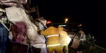 Accidente entre camiones en la autopista a Santa Fe\u002E (Info Mas)