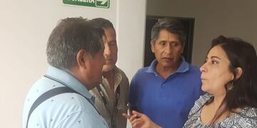 La diputada nacional Carolina Moisés con trabajadores, en Jujuy
