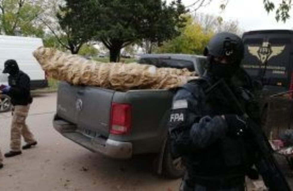 Arrestaron a cincos personas por venta de droga en Arias