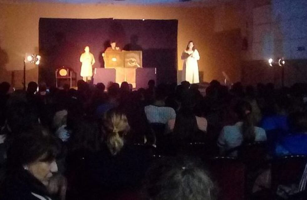 Encuentro teatral con alumnos del IPEM 271 y el ISFA