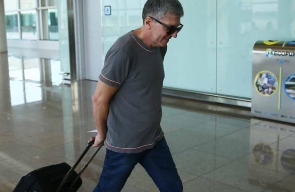 Jorge Messi emprendió viaje rumbo a Barcelona para definir la salida de Leo