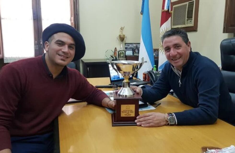 Mendiolaza: Daniel Salibi recibió al jinete Luis Ludueña