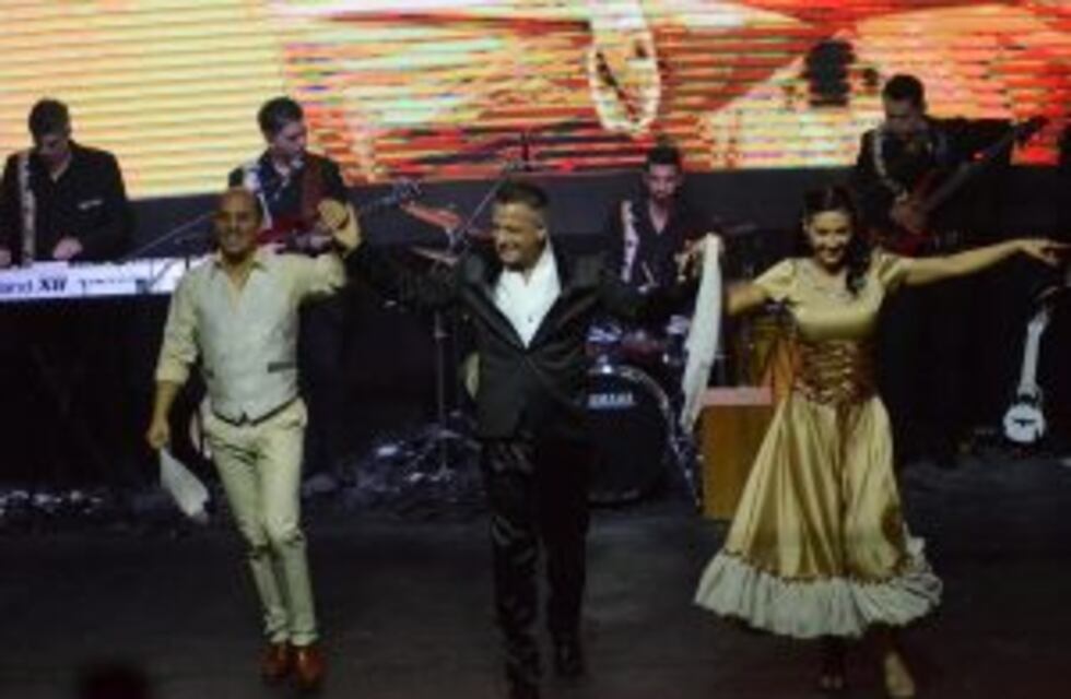 A sala llena estrenó la obra Bien Argentino en Carlos Paz