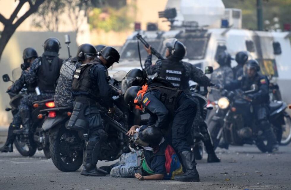 Juan Guaidó pidió a los venezolanos que sigan en las calles