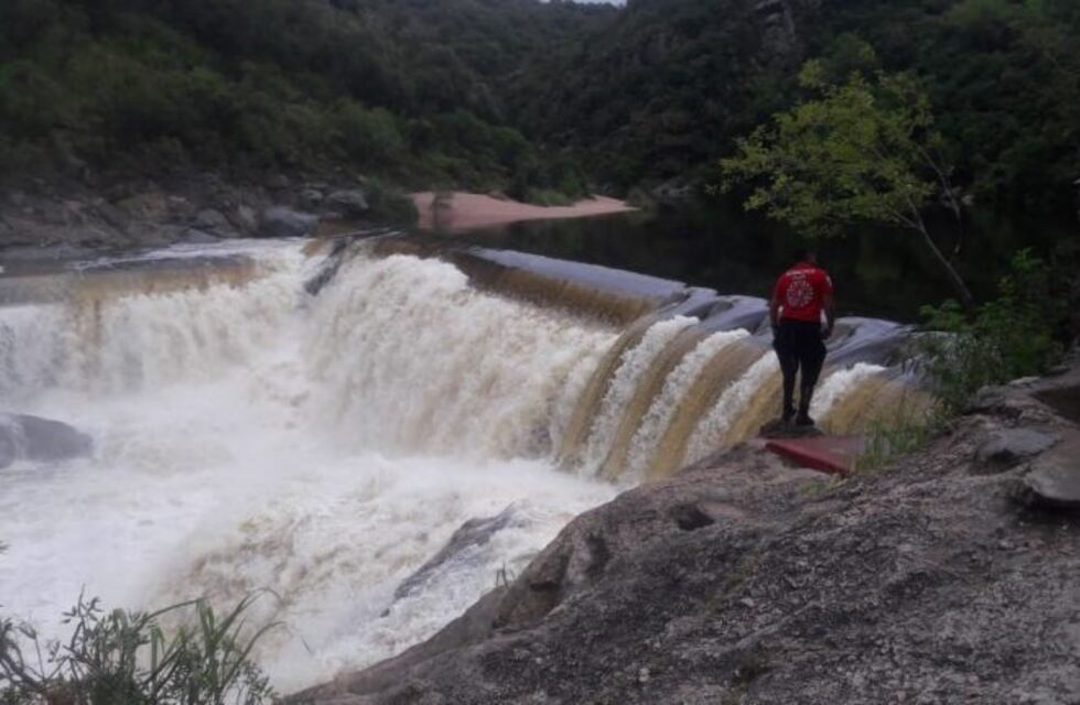 Ingresó una creciente con pico de cuatro metros y medio en Cuesta Blanca