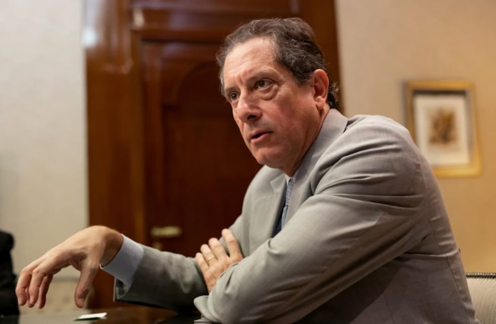 Miguel Pesce sostuvo que "no hay razón para retirar los depósitos en dólares de los bancos"