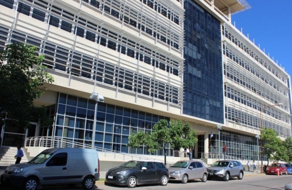 Coronavirus: Jueces y funcionarios en la feria extraordinaria en tribunales