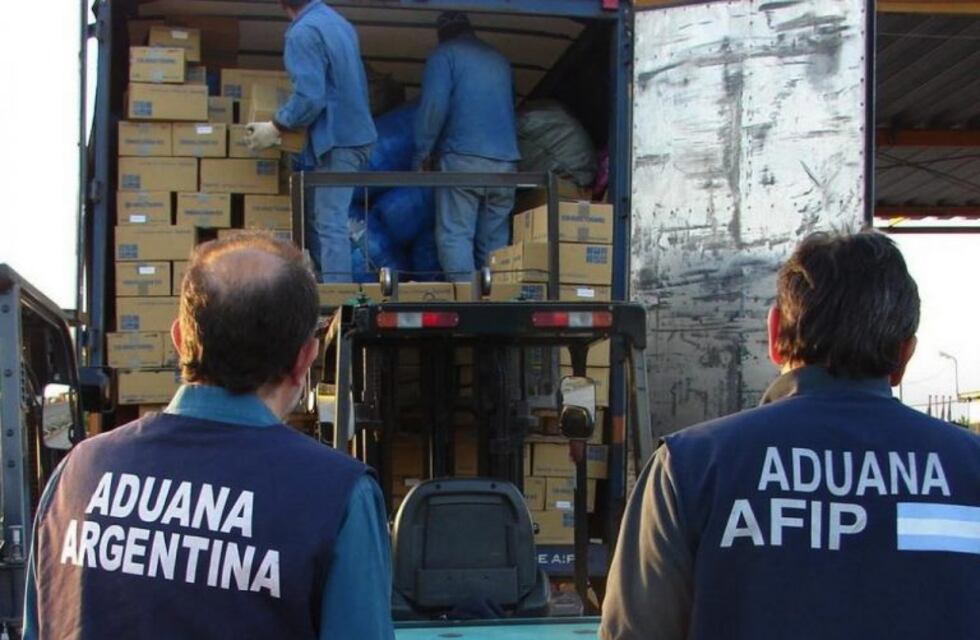 Compras puerta a puerta: la franquicia sube a U$S 50 y no será necesario ir a la Aduana