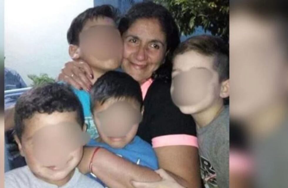 Asesinó a puñaladas a su expareja delante de sus hijos