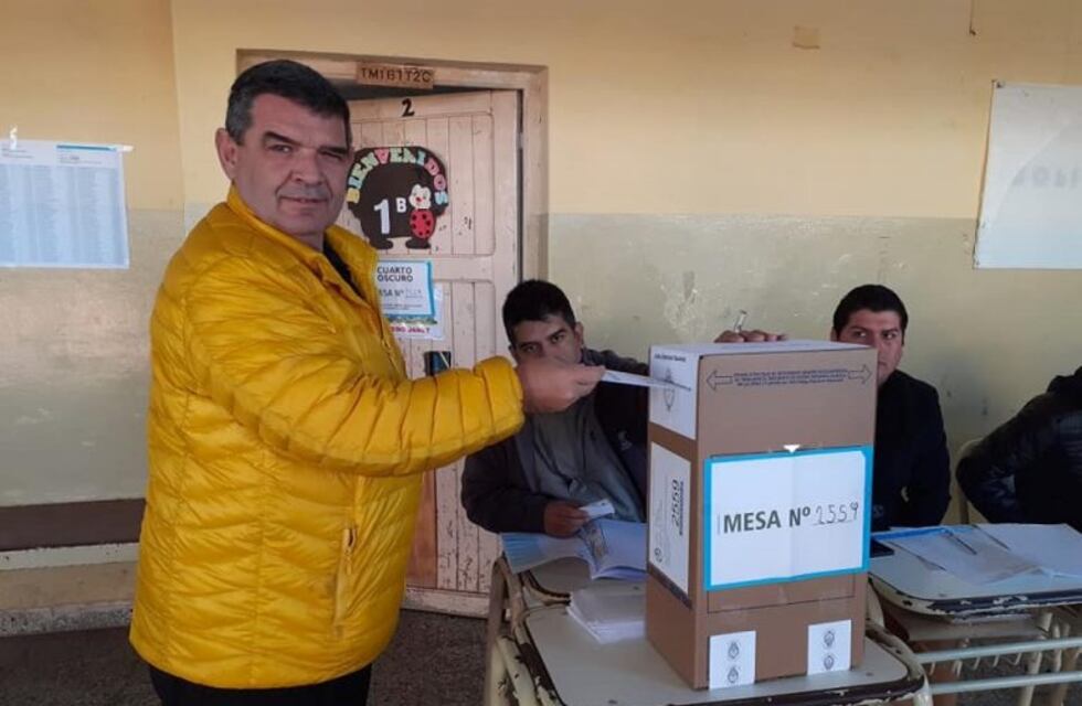 Alfredo Olmedo emitió su voto en la localidad salteña de Las Lajitas