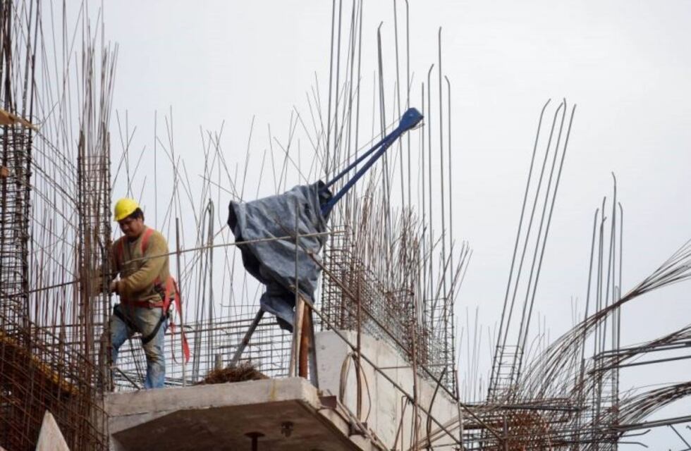 Para construir una casa de 80 m2 se necesitan 92 sueldos